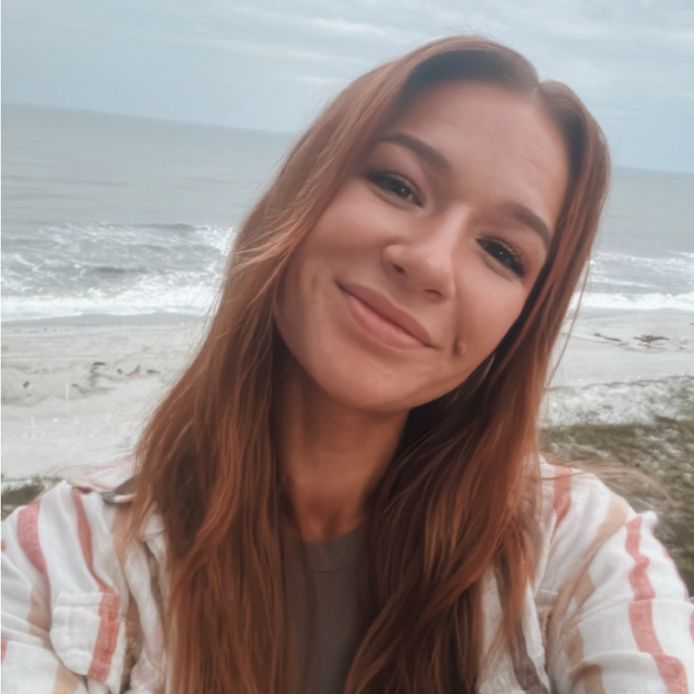 Meet your Posher, Danika